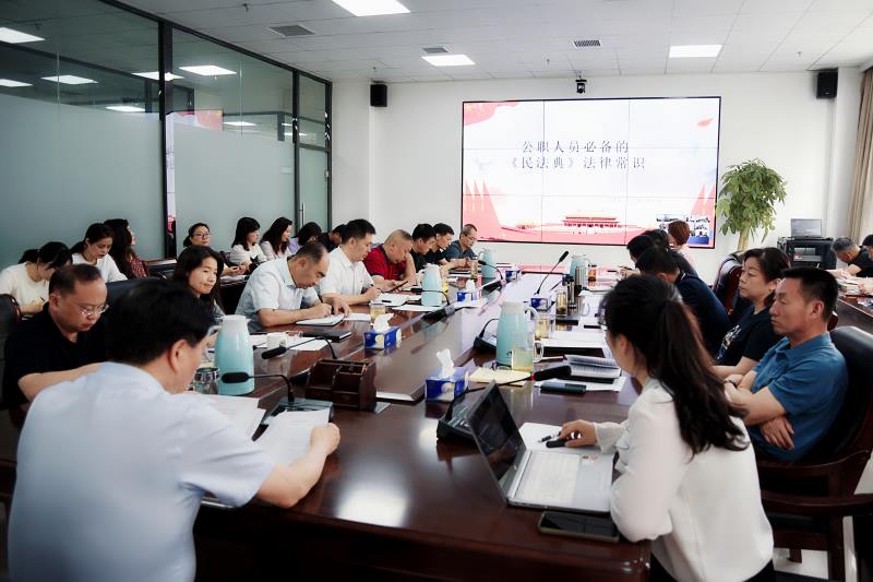 先为动态 | 我所副主任刘卓娣律师及杨宇豪律师受邀为洛阳市公积金管理中心做《民法典》专题法律讲座